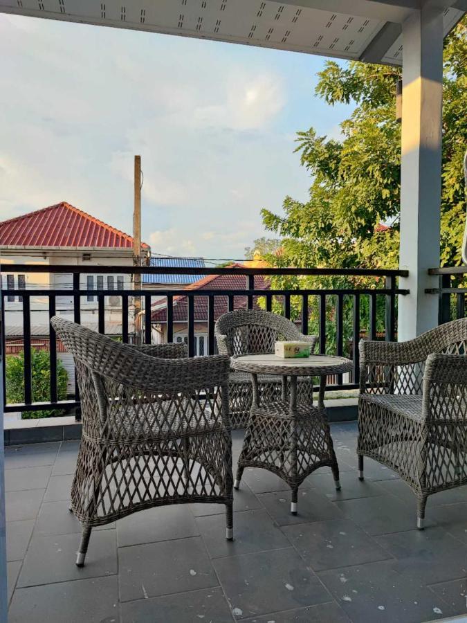 Jenny Airport Lounge Bed and Breakfast Vientiane Eksteriør billede